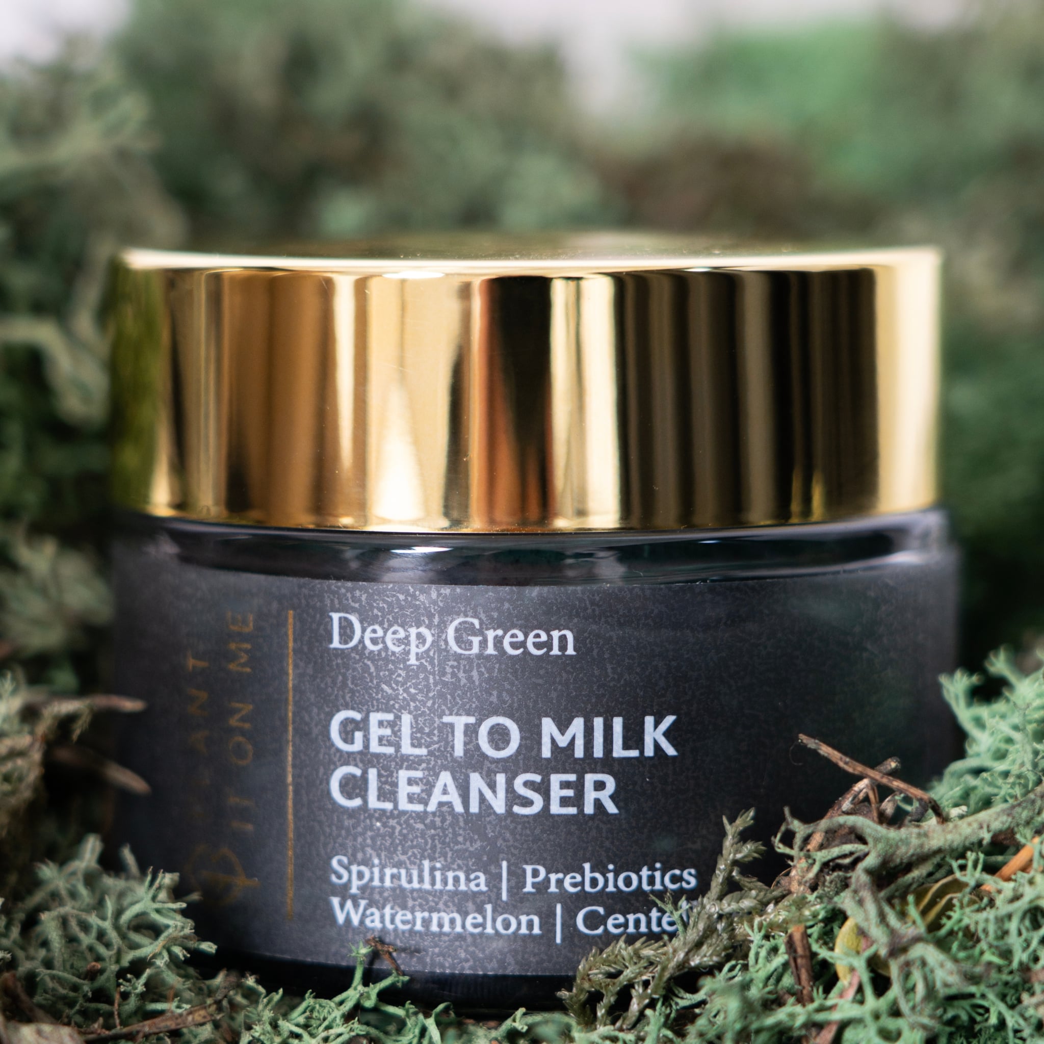 Gentle gel cleanser with Centella asiatica, watermelon seed oil and spirulina for sensitive skins 